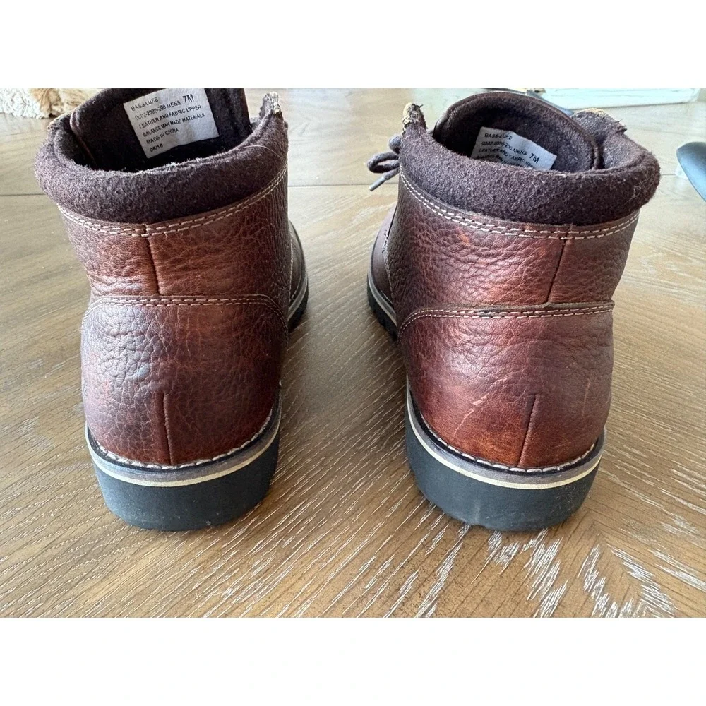 GH Bass Luxe Men Brown Pebbled Leather Lace Up Ankle Lug Sole Boots 7M 02P2-2886